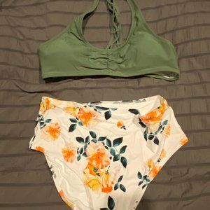 NEW Cupshe Celadon Green and Floral Bikini Set